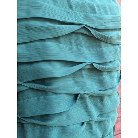 Ann Taylor teal  Sleeveless Ruffle flutter Tank Top Size M EUC - Picture 3 of 6